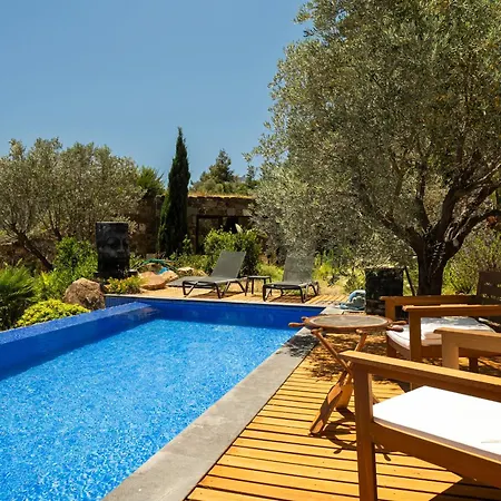 Villa Bodroombnb Fully Private In Yalikavak For 20 Guests ,2 Pools & Botanical Garden Ideal For Events, Families & Friends