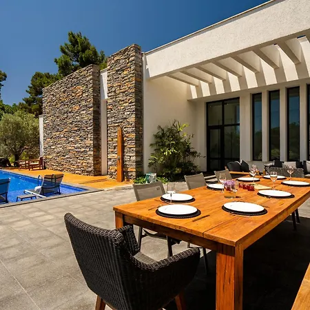 Bodroombnb Fully Private In Yalikavak For 20 Guests ,2 Pools & Botanical Garden Ideal For Events, Families & Friends Villa *