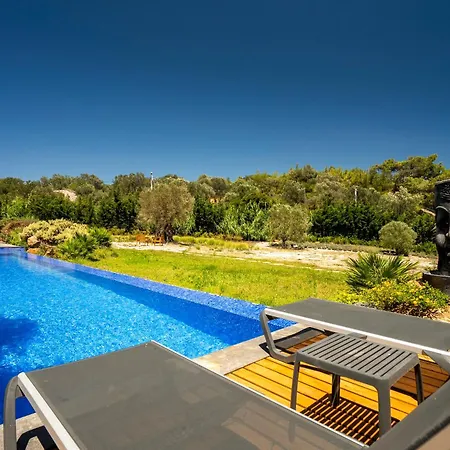 Bodroombnb Fully Private In Yalikavak For 20 Guests ,2 Pools & Botanical Garden Ideal For Events, Families & Friends * Gokcebel (Bodrum)